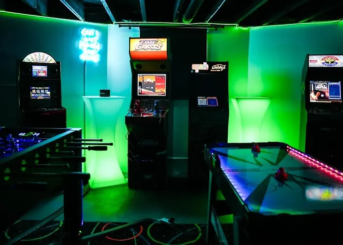 Ferienhaus Sleeps 18 • 7Br • Gym • Game Room • Theater *