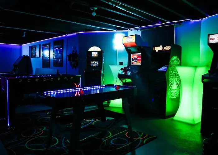 Ferienhaus Sleeps 18 • 7Br • Gym • Game Room • Theater Chicago