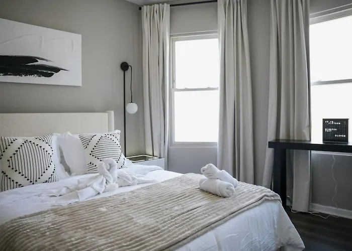 Sleeps 18 • 7Br • Gym • Game Room • Theater Ferienhaus *
