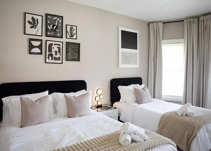 Sleeps 18 • 7Br • Gym • Game Room • Theater
