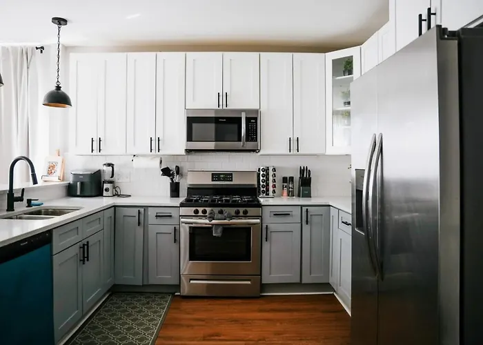 Sleeps 18 • 7Br • Gym • Game Room • Theater