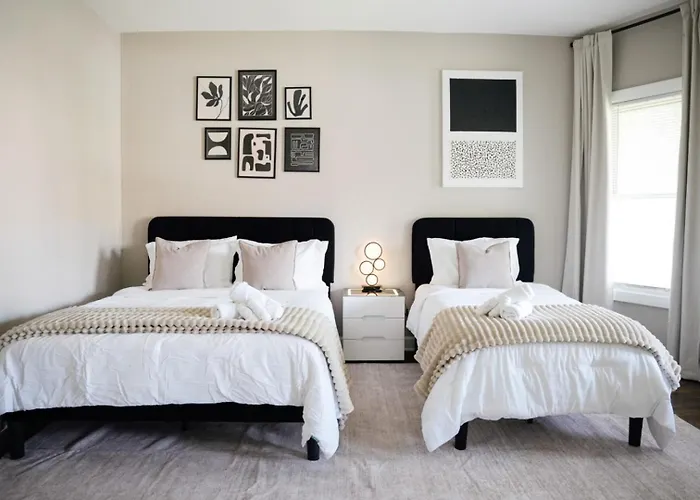 Sleeps 18 • 7br • Gym • Game • Theater Ferienhaus Chicago
