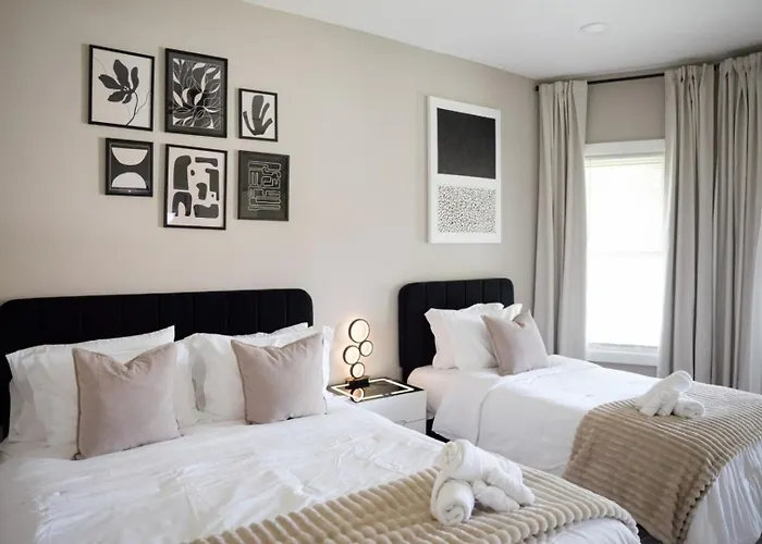 Ferienhaus Sleeps 18 • 7br • Gym • Game • Theater Chicago